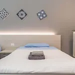Guest Planet - 18 Suite Home